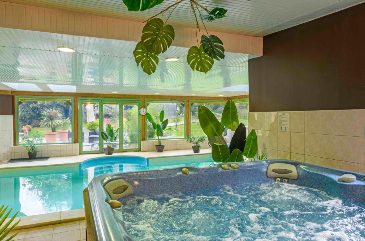 Les Pierres Bleues Bed & Breakfast Saint-Coulitz Dış mekan fotoğraf