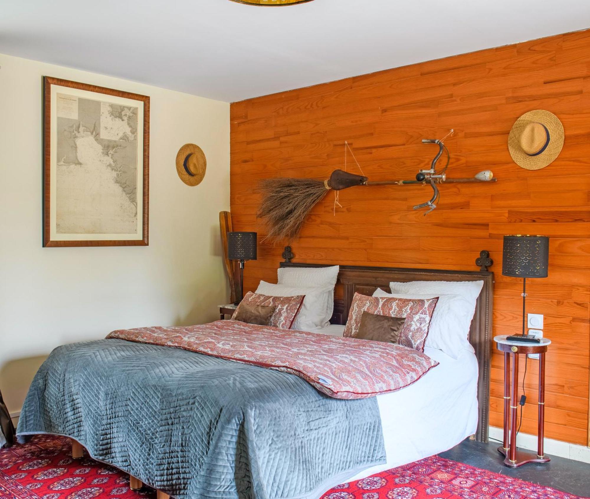 Les Pierres Bleues Bed & Breakfast Saint-Coulitz Dış mekan fotoğraf