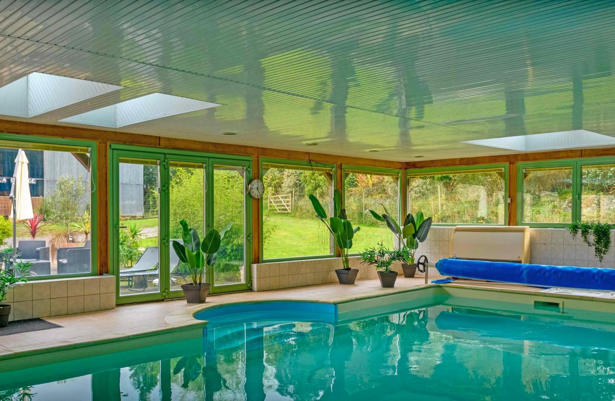 Les Pierres Bleues Bed & Breakfast Saint-Coulitz Dış mekan fotoğraf