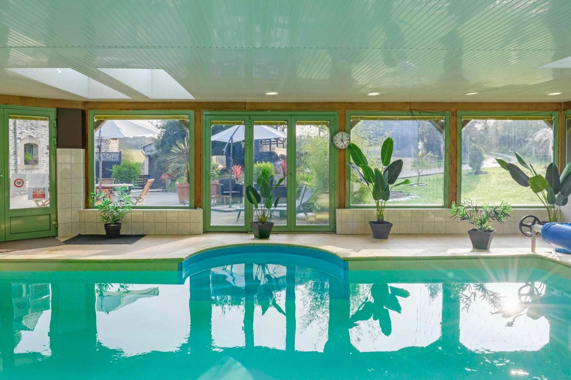 Les Pierres Bleues Bed & Breakfast Saint-Coulitz Dış mekan fotoğraf