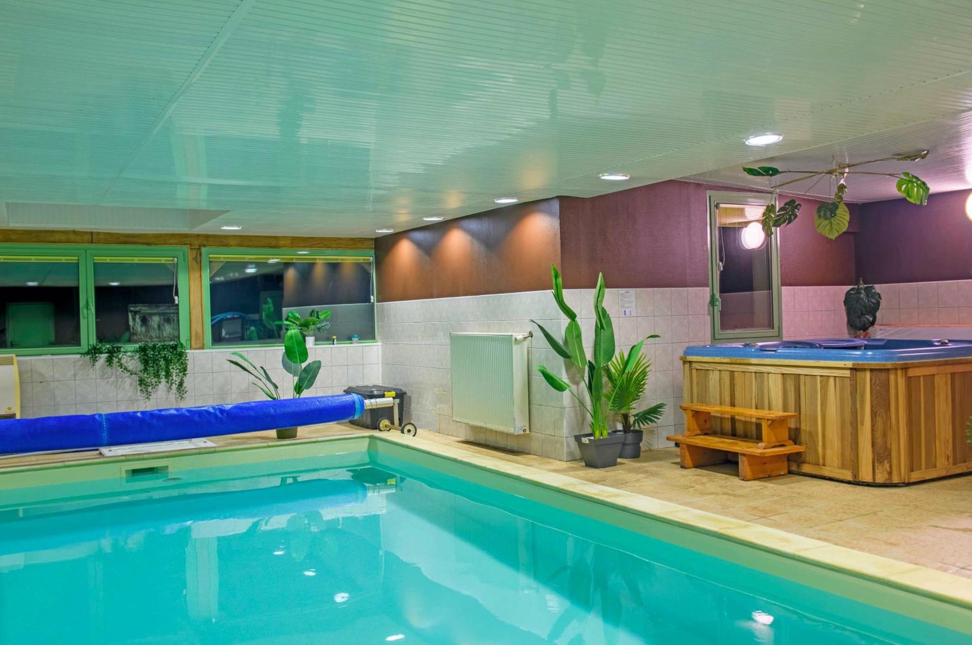 Les Pierres Bleues Bed & Breakfast Saint-Coulitz Dış mekan fotoğraf